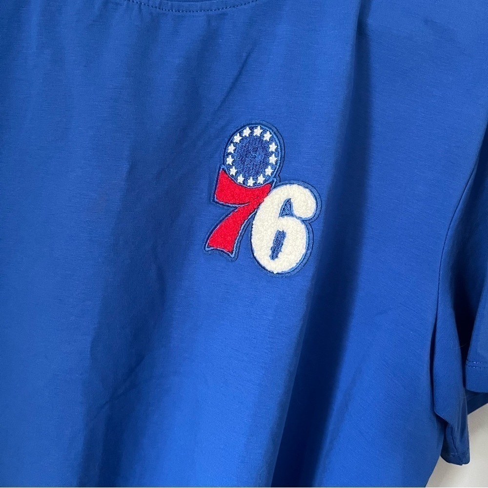 Pro Standard NBA Philadelphia 76ERS Classic Boxy Crop Tee Size Medium NWT - Picture 7 of 16